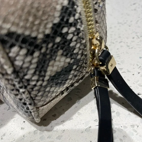 Snake Print Camera Bag - Picture 7 of 7